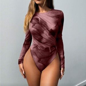 SHEIN Maroon Tie-Dye Long Sleeve Bodysuit